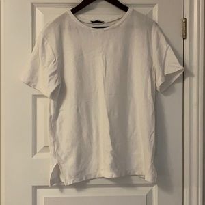 Zara TEE